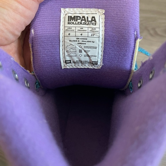 Impala roller skates great condition - Picture 3 of 5